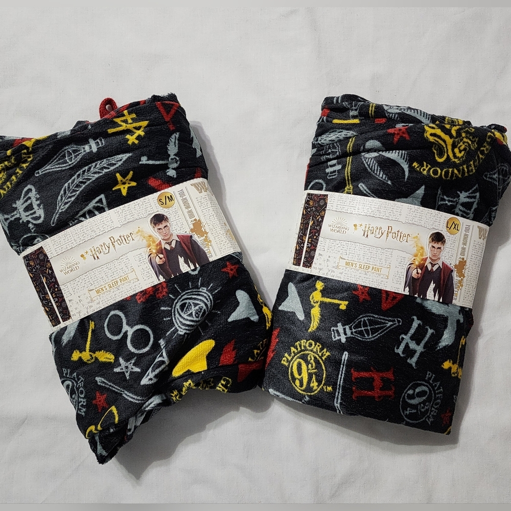 Men's Harry Potter Pajama Pants - Picture 2 of 5